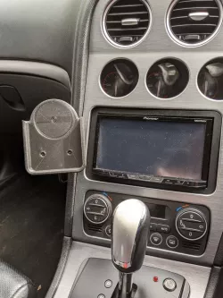 Pixel 3 XL + Case - QI Wireless Charger for a vehicle