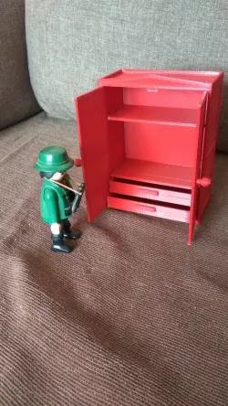 Playmobil wardrobe
