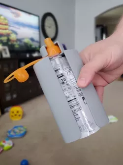 Squeeze Food Pouch Protector with nozzle cover