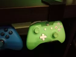 IKEA Kallax Xbox One X Controller and Nintendo Switch Joy Can Grip Hook
