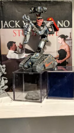 Johnny 5 - Head Eyelids Toolbox and Sticker Images 3D print model