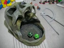 Low-Poly Skull Dice Tower