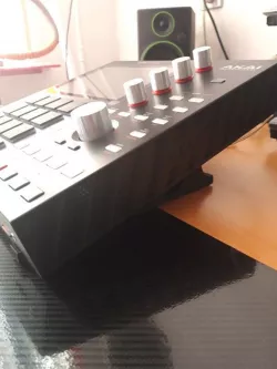MPC ONE tilt stand