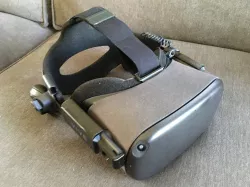Oculus Quest DAS Adapters + hook, no velcro needed