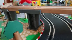 Pilier circuit train bois