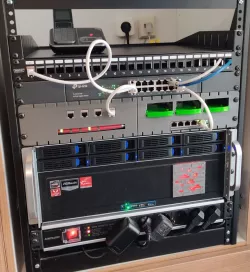 Fritzbox Router / PoE Switch / Raspberry 19" 2U Rack Mount