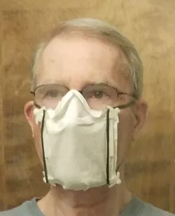 Adjustable length face mask frame