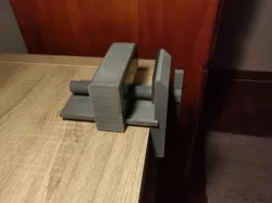 Desk or bench Vice