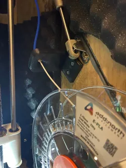 Filament guide for wallmounted spoolholder