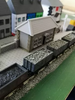 N Gauge Ticket Office
