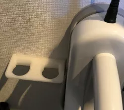 Spacer for vacuum cleaner stand