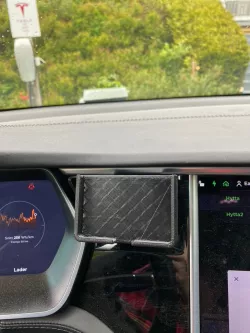 Tesla mX/S Air Vent clip with iphone 11 Pro Max Holder
