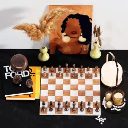 Decorative set with Umbra wobble chess set AVATAR  3D model