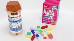tablets and pills bottel  3D model