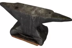 actively used anvil Low-poly 3D model