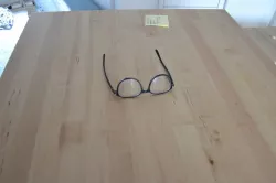 Glasses Leig