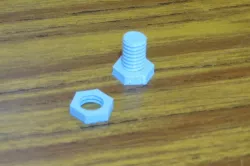 Tornillo y tuerca parametrizables