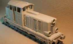 3D PRINTABLE DIESEL-01 LOCOMOTIVE MODEL THAT FITS LEGO TRACKS..