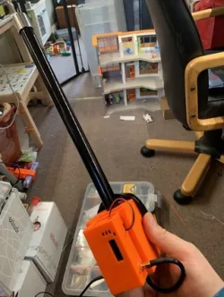 Antenna holder for Amedee's LoraWan node enclosure