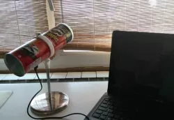 Articulated Pringles can holder (Cantenna)