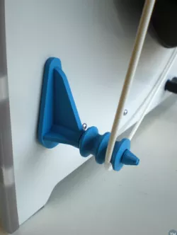 Filament guide with wheel