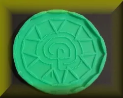 Labyrinthine saucer
