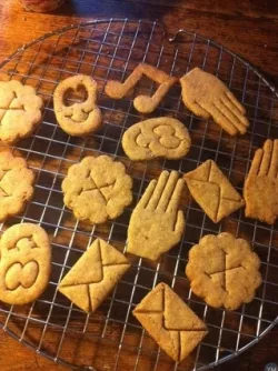 make your own cookie cutter