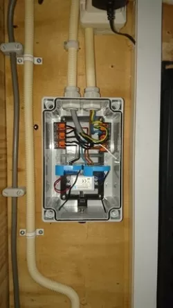Qubino z-wave relay and dimmer box