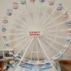 Giant wheel / ferris wheel / grande roue / 1 meter