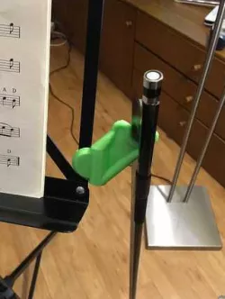 Hook for a cello/violin bow 
