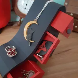 jewelry box "heel to heel"