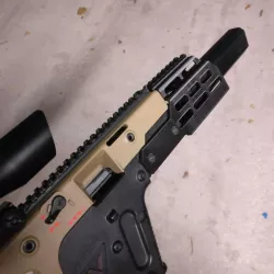 Kriss vector handguard