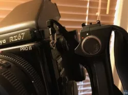 Release/Trigger button for Mamiya L-Grip Holder RZ for RZ67