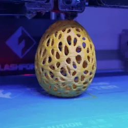 Voronoi-styled egg