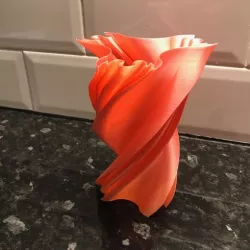 Angle vase