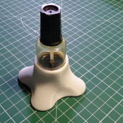 Anti-Tipping Holder