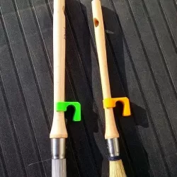 Brush holder Brushes