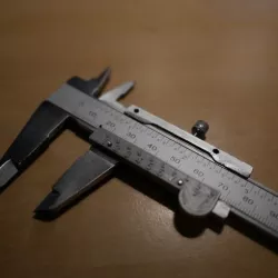 Cheap Digital Caliper to Analogue Conversion