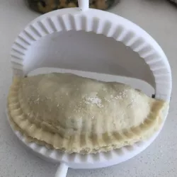 Empanada / Dumpling Maker