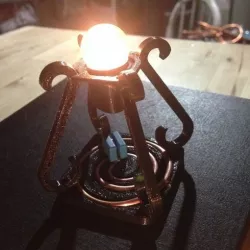 Mini Wirelessly Powered Tesla Desk Lamp