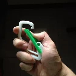 Strong Flex door Carabiner