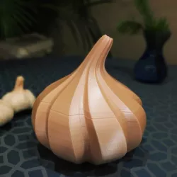 Low Poly Garlic Container