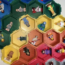 Modular Hexagonal Dovetail display box compatible with LEGO®  minifigures