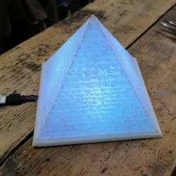 Pyramid litophane lamp