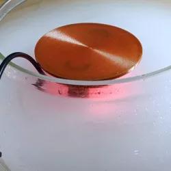 Splash guard for mist maker