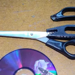 Scissors repair  (reparación de tijeras)