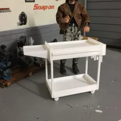 Small garage maid 1/10