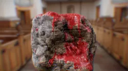 Bleeding stone