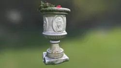 Flower pot