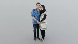 No387 - Couple Standing